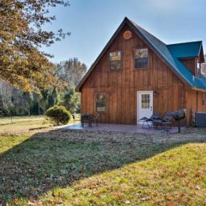 Luxury Cabin with Pond Working Ranch Near Nevada MO