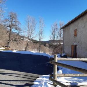 Gîte La Chambonie 4 pièces 6 personnes - FR-1-496-197