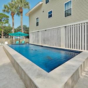 Three Buoys - Private Pool Walk to Beach! home