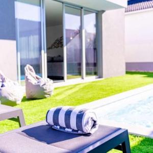 Villa Almada Premium Modern 3 Bedroom Villa Well Furnished Interior Aroeira