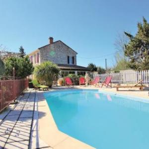 Three-Bedroom Holiday Home in Saint Andiol