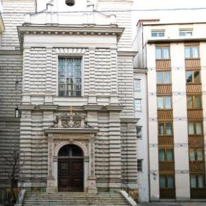 Premium Duplex 2BR for 6 with Balcony near City Museums Metro U3 U2