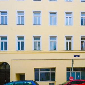 Terrace Apartment for 4 near Naschmarkt & U4 Metro