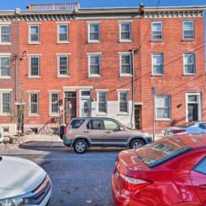 Philadelphia Townhome Less Than 2 Mi to Liberty Bell!