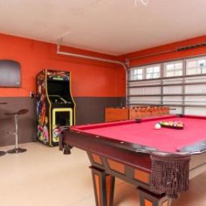 1405 Thunderbird Road