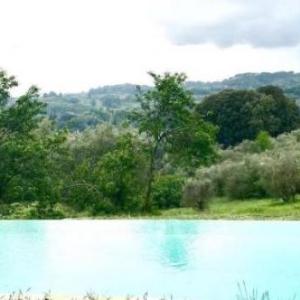 Villa il Boschetto private infinity pool with view