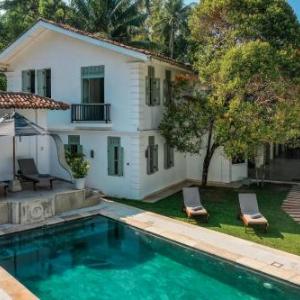 Wijaya Giri walkable to beach pool chef