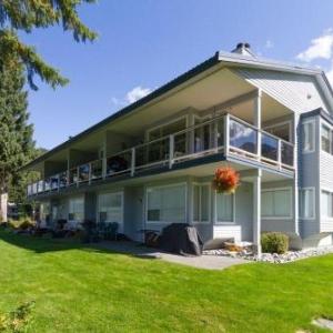 1BR + Sofabed | Whistler on the Lake | Lakefront | Serene Location | Wood Fireplace