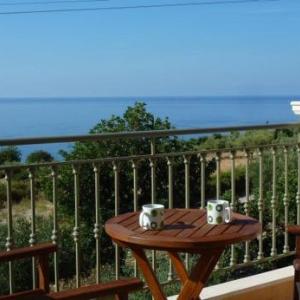 Lourdata Villa Sleeps 5 with Pool and Air Con