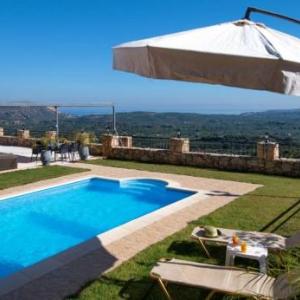 Samonas Villa Sleeps 4 with Pool and Air Con