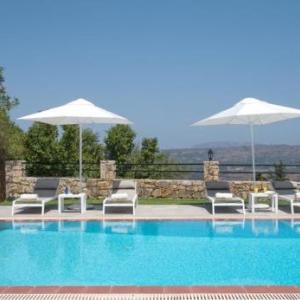 Filippos Villa Sleeps 6 with Pool Air Con and WiFi