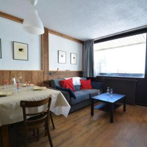 Appartement au pied des pistes pour 4 pers balcon sud centre des Menuires proche commerces - FR-1-452-184