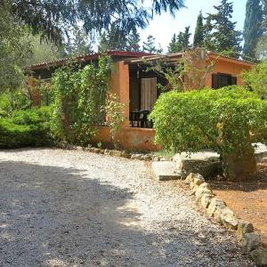 Villa Piras in Alghero for 5 people with large garden and verandas