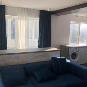 1 BR Pechersk apartment brand new and quiet