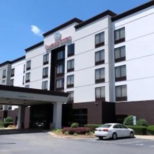 Davidson College Stadium Hotels - Comfort Suites Northlake