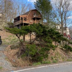 Hotels near Poconos Park - Saw Creek Cabin - Regent Hilltop