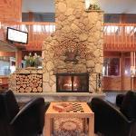 Hotels near Bank of New Hampshire Pavilion at Meadowbrook - Fireside Inn & Suites Gilford
