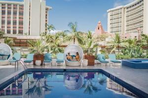Waikiki Beachcomber by Outrigger, Honolulu