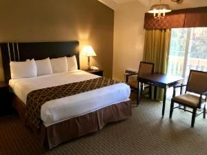 Fireside Inn, Morro Bay