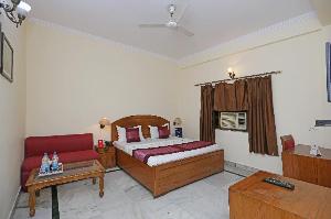 OYO 9585 Hotel Maharaja Palace, Faridabad