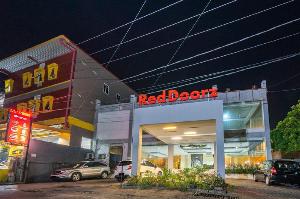RedDoorz near Bahu Mall Manado, Manado