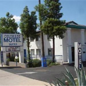 Colonade Motel Suites