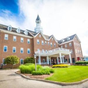 Hotels near Gobbler Theater - The Delafield Hotel