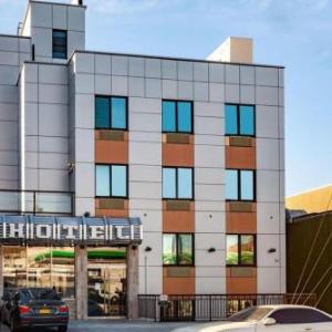 St. George Theatre Hotels - Umbrella Hotel Brooklyn