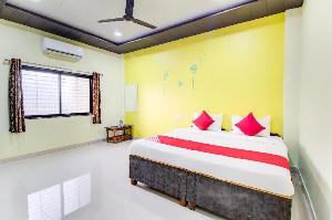 OYO 48915 Chaitanya Green Park, Nashik