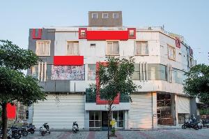 OYO 10219 Hotel Ten Eleven, Indore