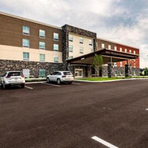 Holiday Inn Express & Suites Dayton East - Beavercreek