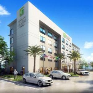 Holiday Inn Express Doral Miami an IHG Hotel