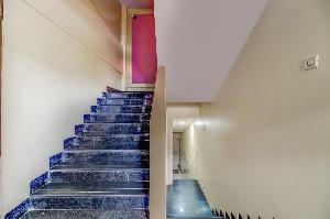 OYO 49003 Avenue Residency And Lodging, Thane
