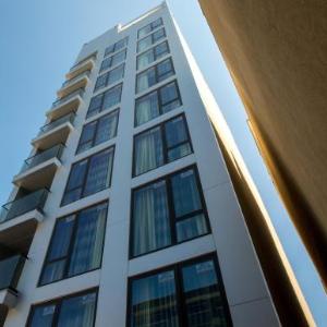 Hotels near Jamaica Multiplex Cinemas - Hotel Ninety Five - JFK Airport