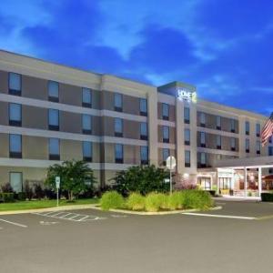 CURE Insurance Arena Hotels - Home2 Suites By Hilton Bordentown