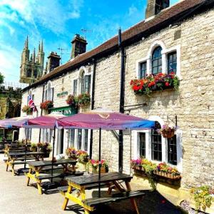 George Inn