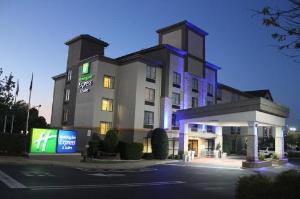 Holiday Inn Express Hotel & Suites Charlotte-Concord I-85, Concord