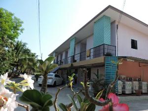 GRAND Free Breakfast, Suratthani