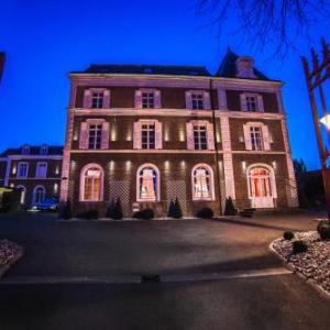 Hotels near Stade Bollaert-Delelis - The Originals Boutique La Maison Rouge Lens Ouest (Qualys-Hotel)