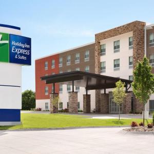 Holiday Inn Express & Suite Milroy - Reedsville