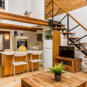 FridaysFlats Dreamy Duplex - Stylish Beach Loft