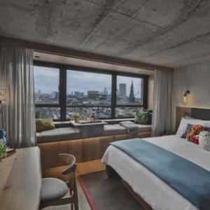 His Majesty's Theatre London Hotels - Treehouse Hotel London