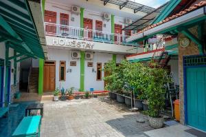 RedDoorz Syariah near Alun Alun Balai Kota Tegal, Tegal