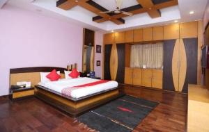 OYO 11345 Hotel White House Inn, Bhubaneswar