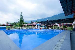 OYO 2208 Thyesza Hotel, Samosir Island