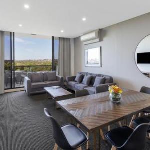 Meriton Suites Waterloo