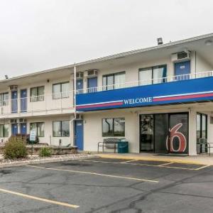 Motel 6-Janesville WI