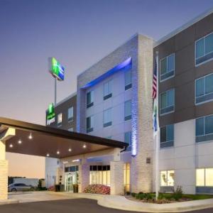 Kingston Downs Hotels - Holiday Inn Express Calhoun South