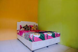 SPOT ON 1773 Ilyasa Family, Madiun