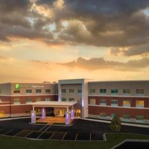 Holiday Inn Express & Suites - Lockport an IHG Hotel